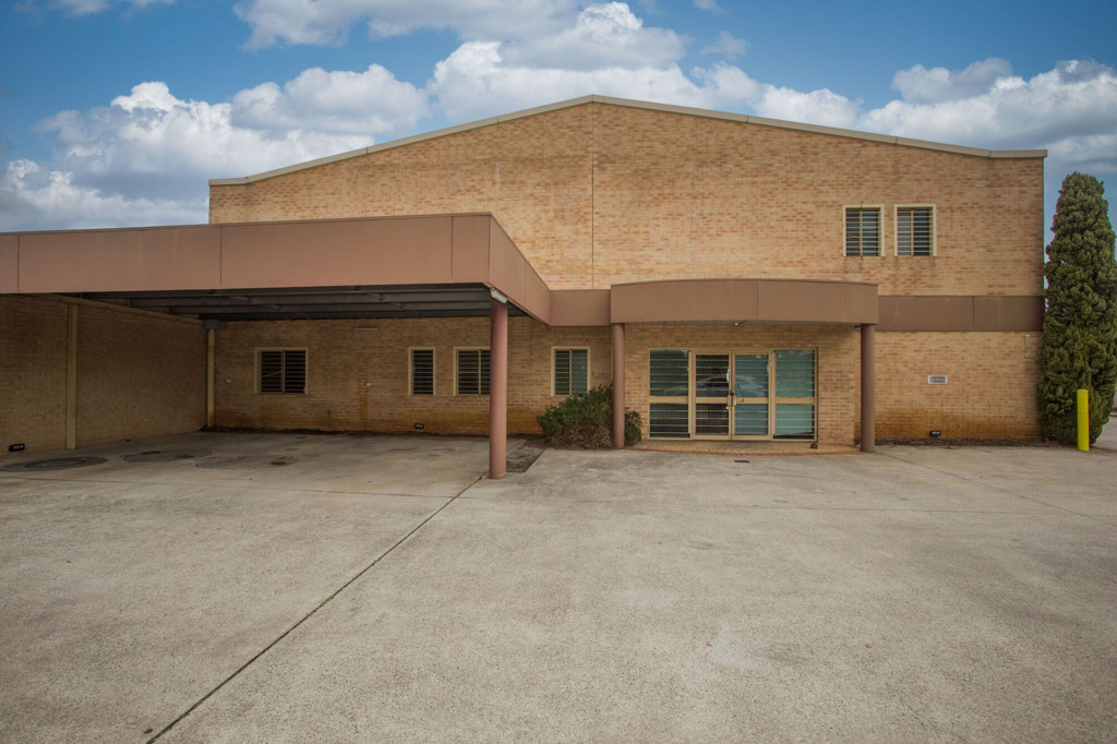 Freehold Offering with Excellent Road Networks & Transport Amenities